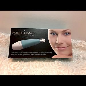 NuBrilliance HANDHELD Diamond Microdermabrasion & Pore Cleansing Kit!